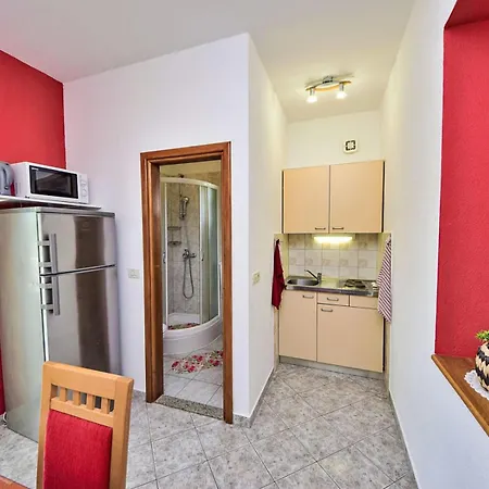 Dajak 1 Apartment *